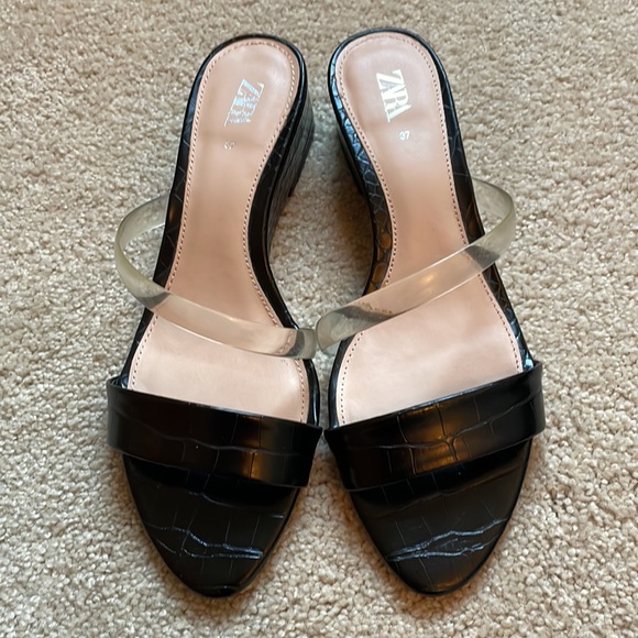 ZARA Embossed Clear Vinyl strap slip on wedge Mule sandals Size 37 (Size 6.5/7) - Picture 3 of 5